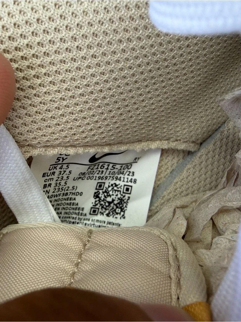 Nike Kids Cream Low-Top Sneakers with White Laces